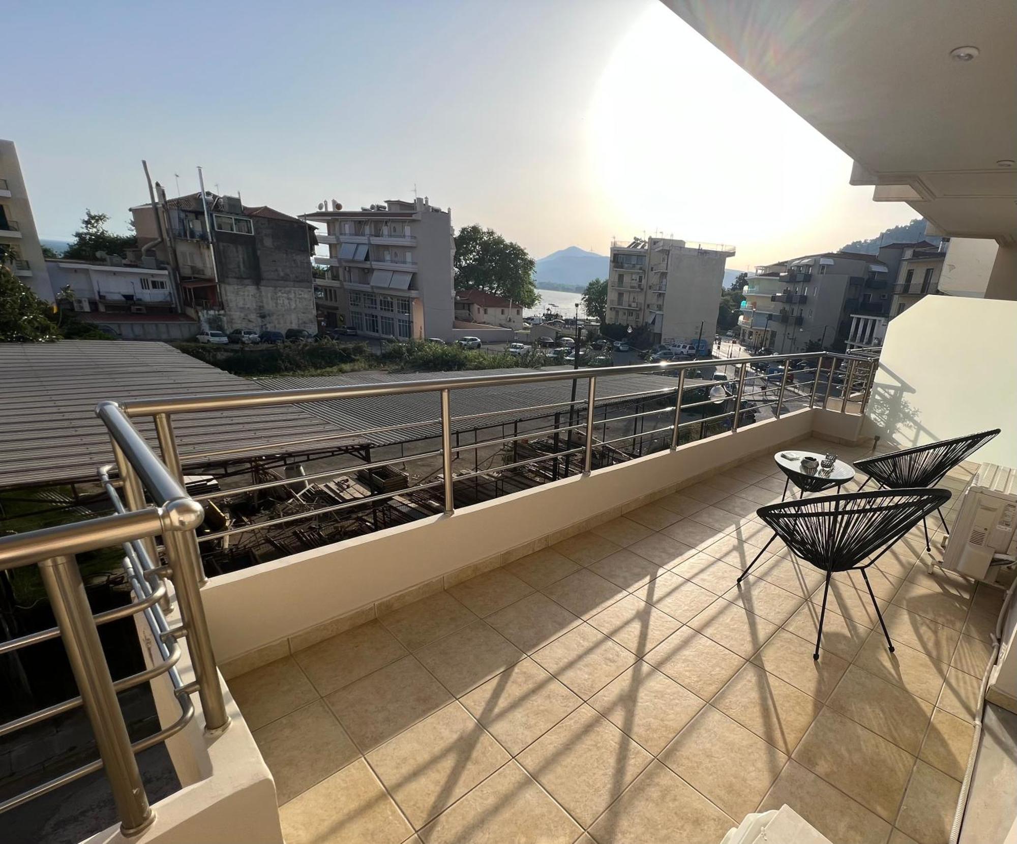Niki Apartment 80 M2 In Gribovo Nafpaktos Luaran gambar